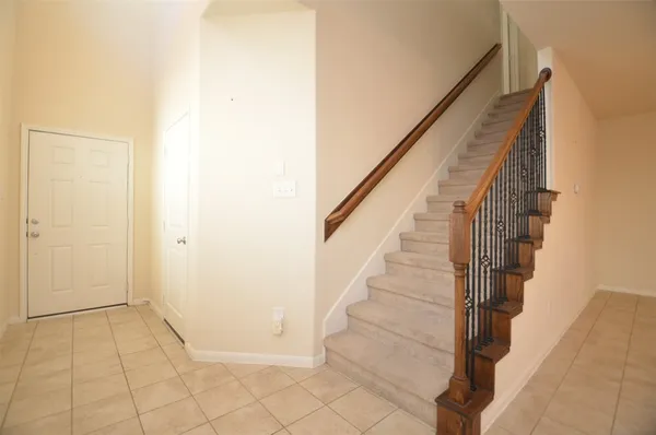 $1,900 | 8335 Columbia Forest Drive, Houston, TX 77095