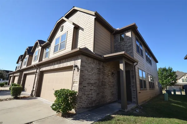 $1,900 | 8335 Columbia Forest Drive, Houston, TX 77095