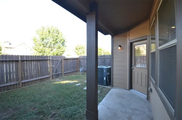 $1,900 | 8335 Columbia Forest Drive, Houston, TX 77095