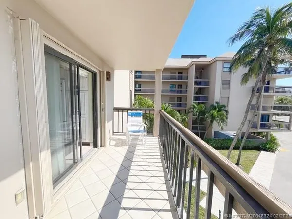 $699,000 | 2641 Northeast Ocean Boulevard, Unit 201, Jensen Beach, FL 34957