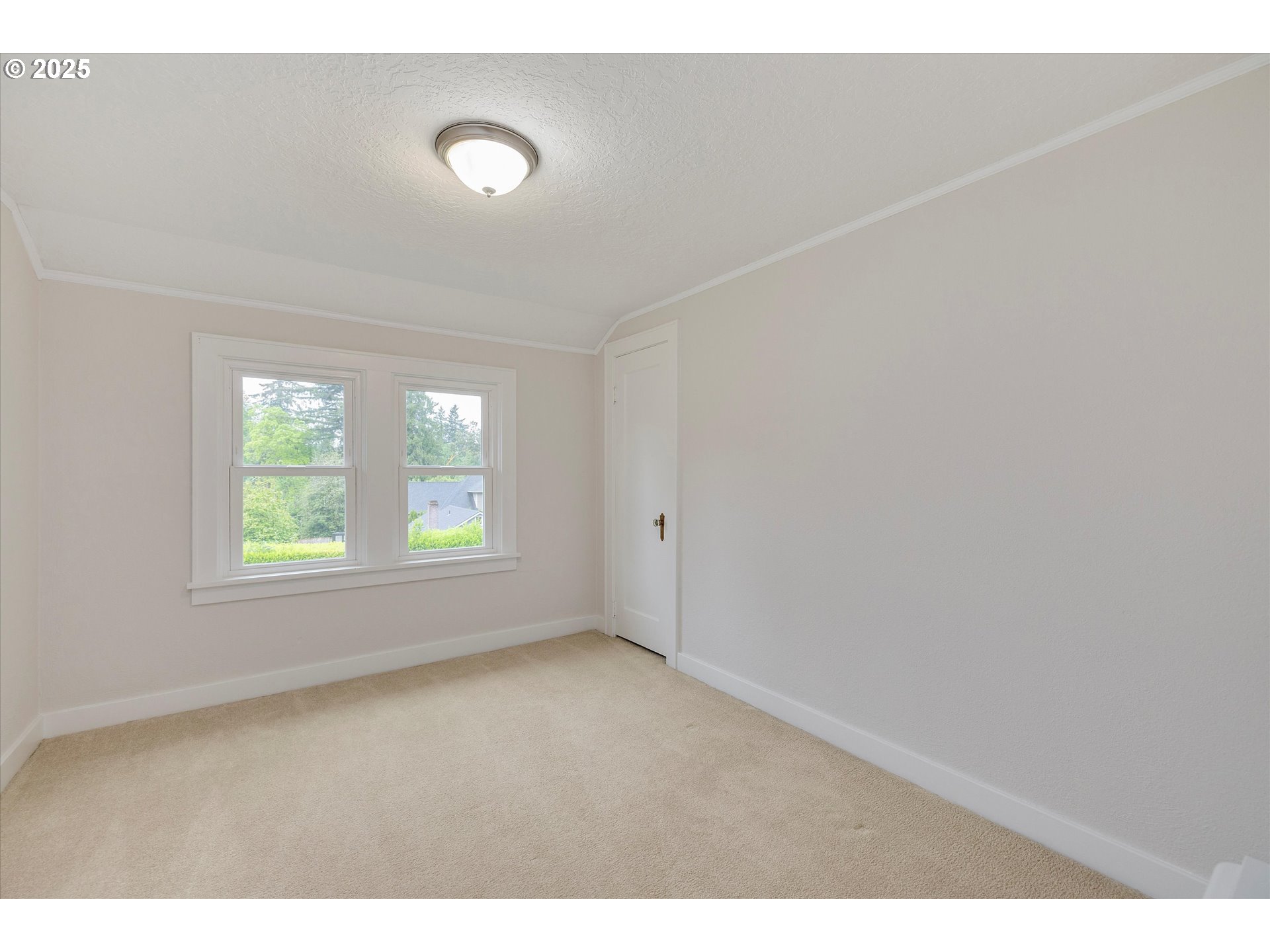 14097 South Livesay Road Oregon City, OR 97045 - Photo 19 of 31 Bedroom