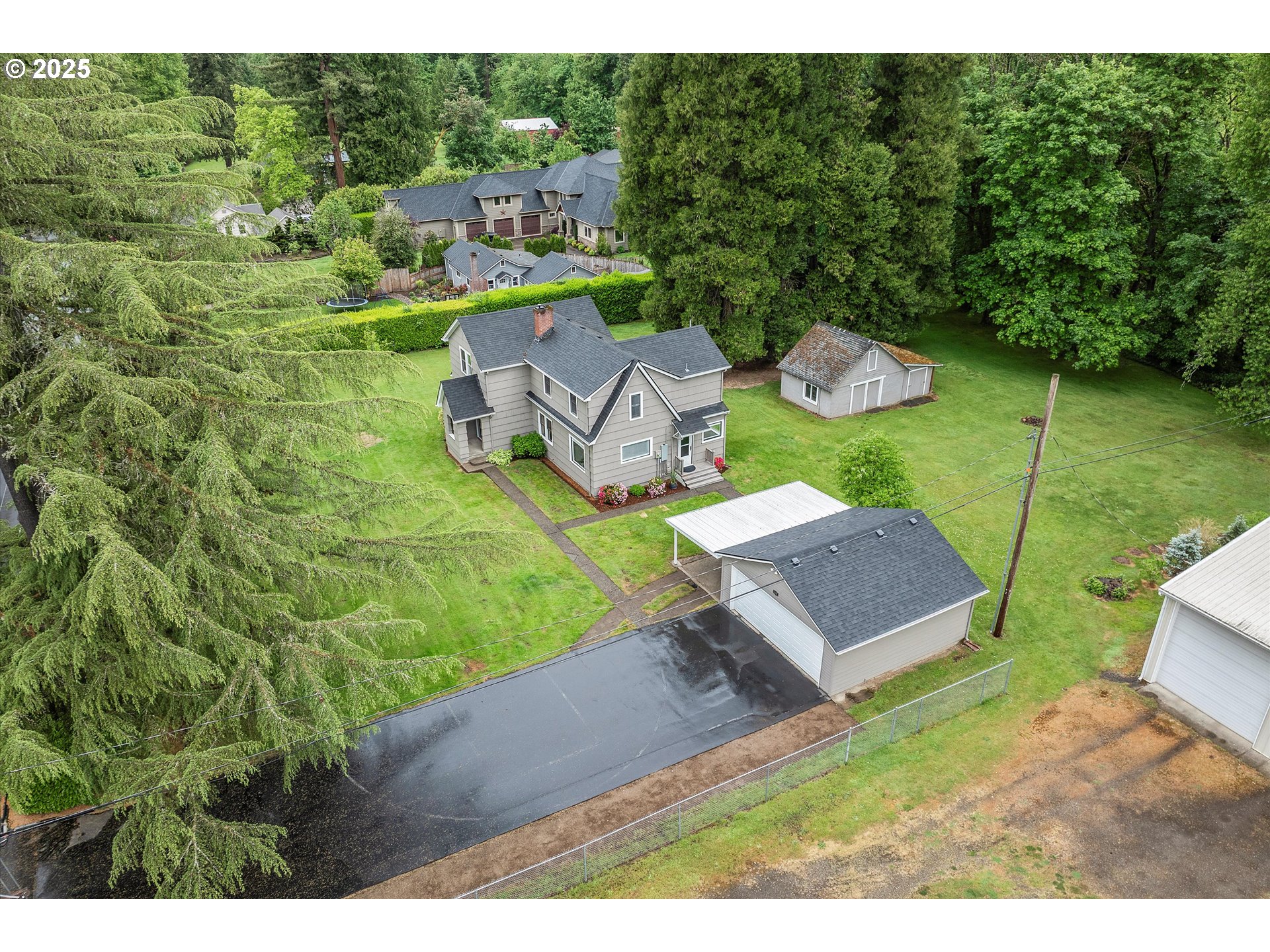 14097 South Livesay Road Oregon City, OR 97045 - Photo 29 of 31 Driveway