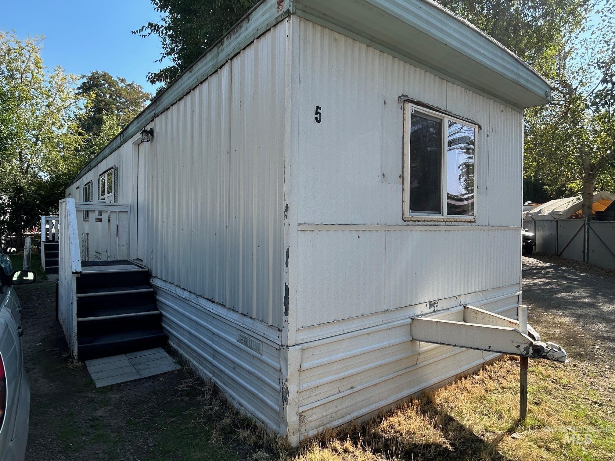 1383 Fair Street, Unit 5 Clarkston, WA 99403 - Photo 3 of 16 View of home's exterior