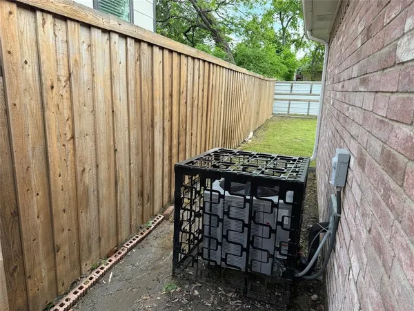 $1,695 | 1728 McBroom Street, Dallas, TX 75212