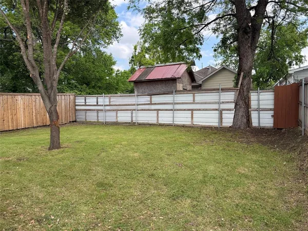 $1,695 | 1728 McBroom Street, Dallas, TX 75212