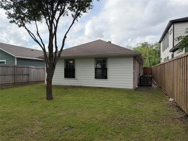 $1,695 | 1728 McBroom Street, Dallas, TX 75212