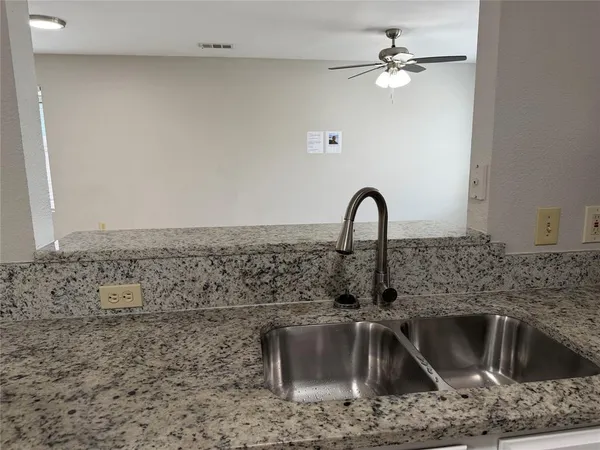 $1,695 | 1728 McBroom Street, Dallas, TX 75212