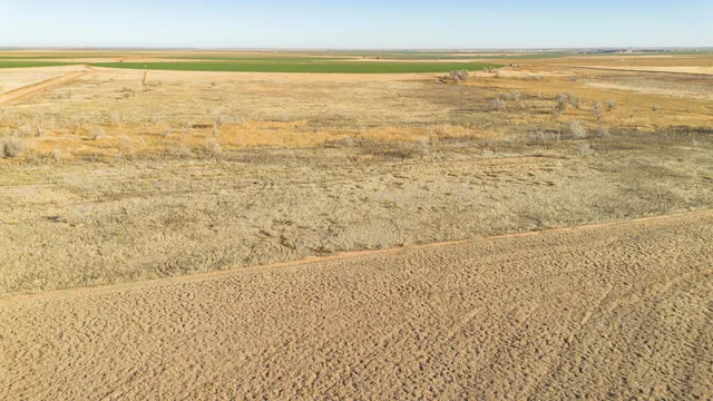 $6,875,988 | Te Velde Irrigated Farm, Dimmitt, TX 79027