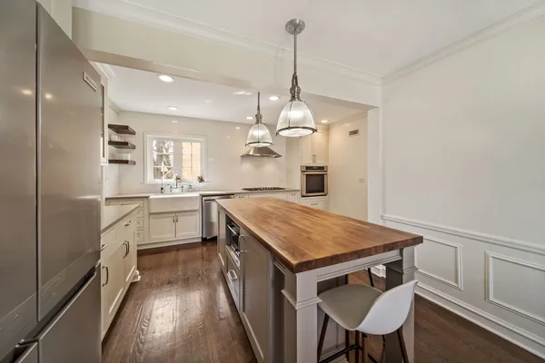 $749,900 | 901 South Seminary Avenue, Park Ridge, IL 60068