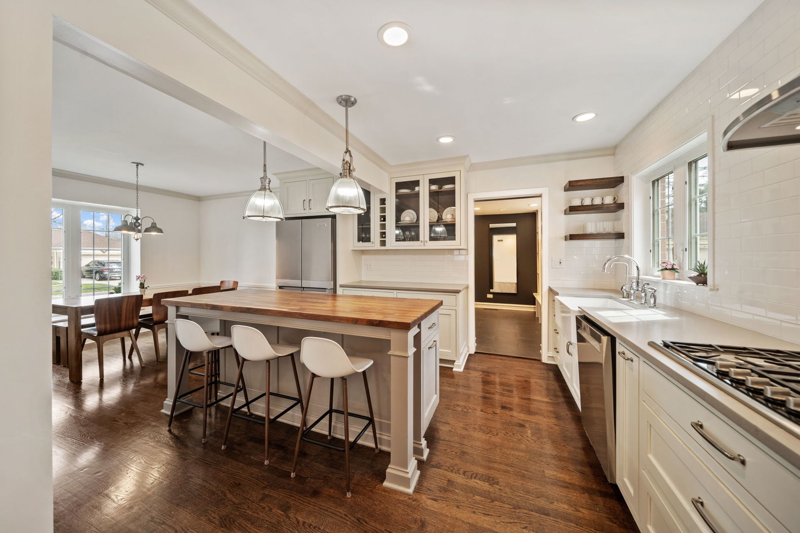 901 South Seminary Avenue Park Ridge, IL 60068 - Photo 15 of 42