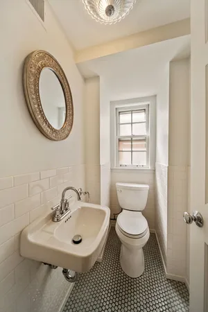 $749,900 | 901 South Seminary Avenue, Park Ridge, IL 60068
