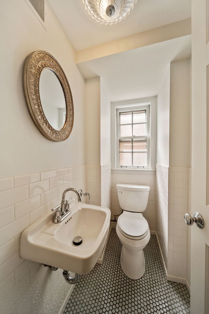 901 South Seminary Avenue Park Ridge, IL 60068 - Photo 18 of 42