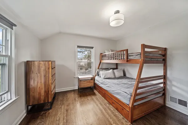 $749,900 | 901 South Seminary Avenue, Park Ridge, IL 60068