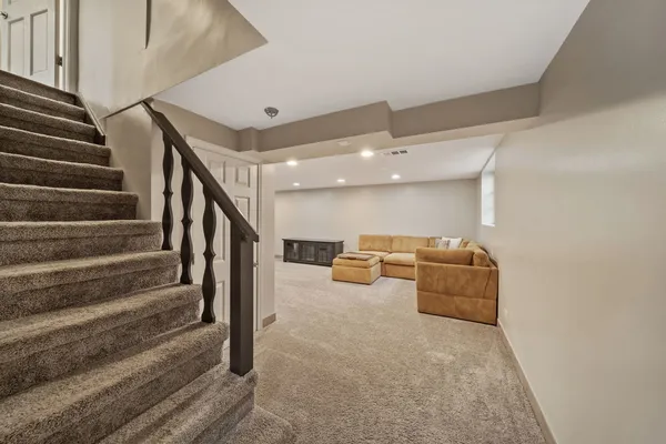 $749,900 | 901 South Seminary Avenue, Park Ridge, IL 60068