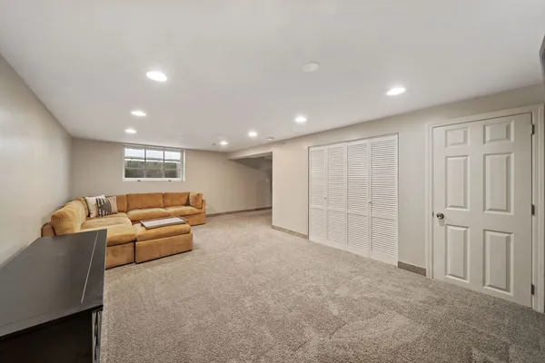 $749,900 | 901 South Seminary Avenue, Park Ridge, IL 60068