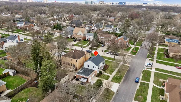$749,900 | 901 South Seminary Avenue, Park Ridge, IL 60068