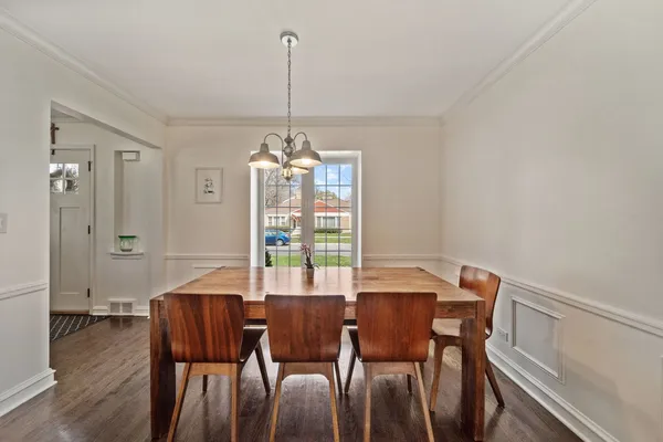 $749,900 | 901 South Seminary Avenue, Park Ridge, IL 60068