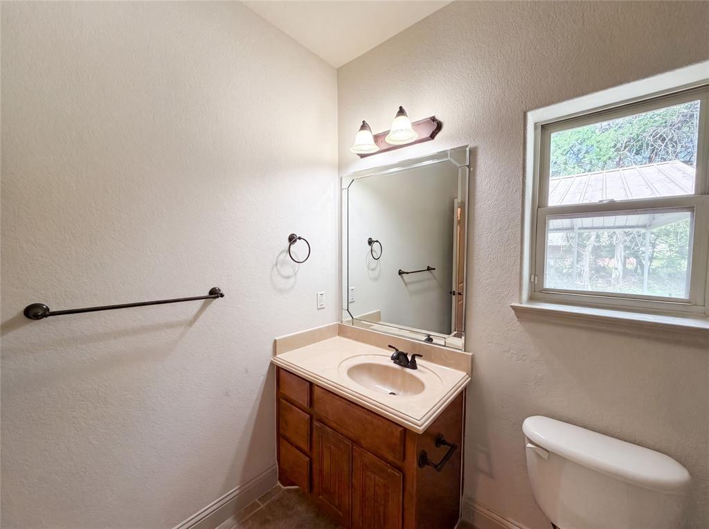 121 Rey Del Mar Circle Weatherford, TX 76085 - Photo 17 of 24