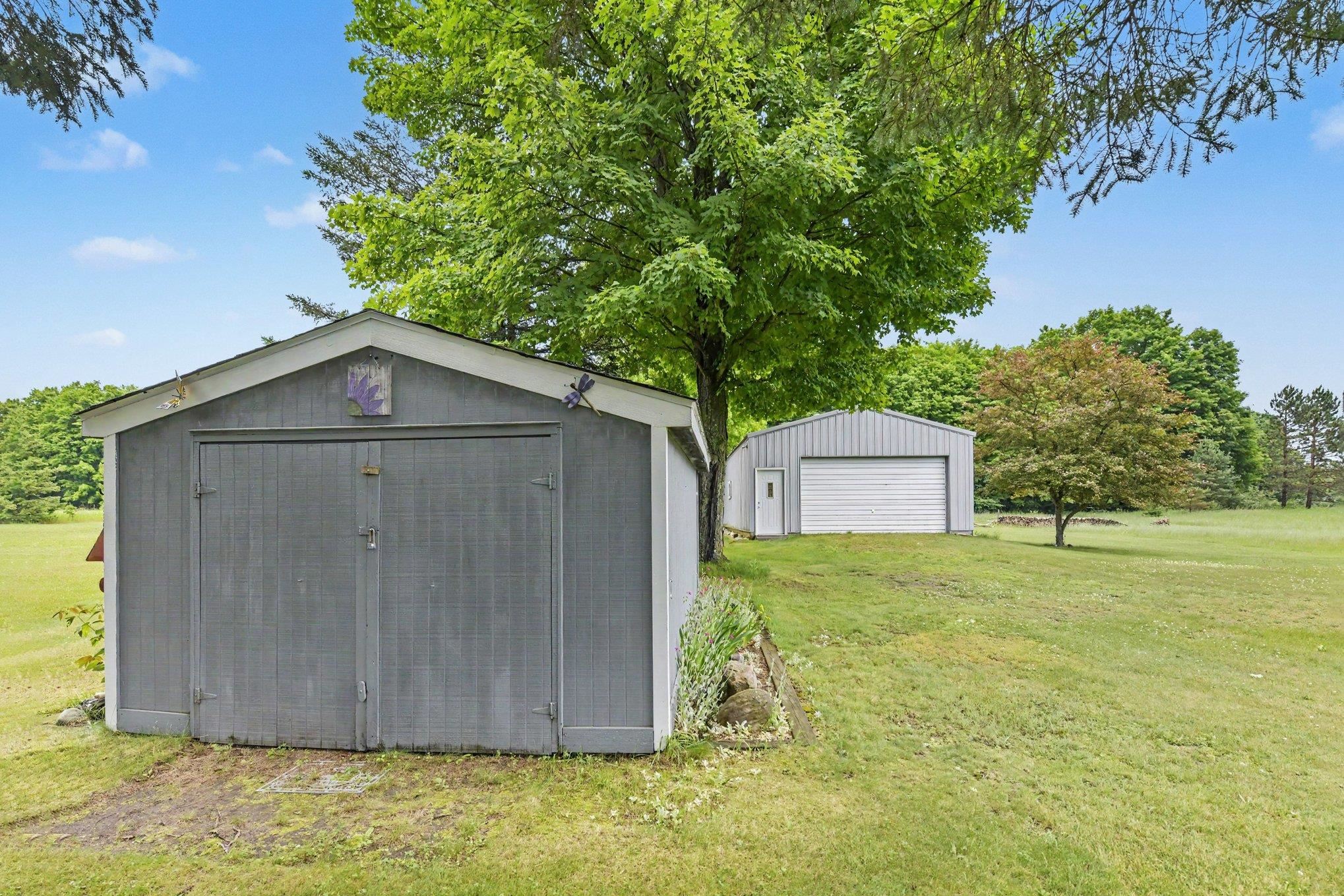 3091 Lake Ann Road Interlochen, MI 49643 - Photo 8 of 19 1947551-f98798c9-f52f-44e8-90c4-31c47436a100.JPG