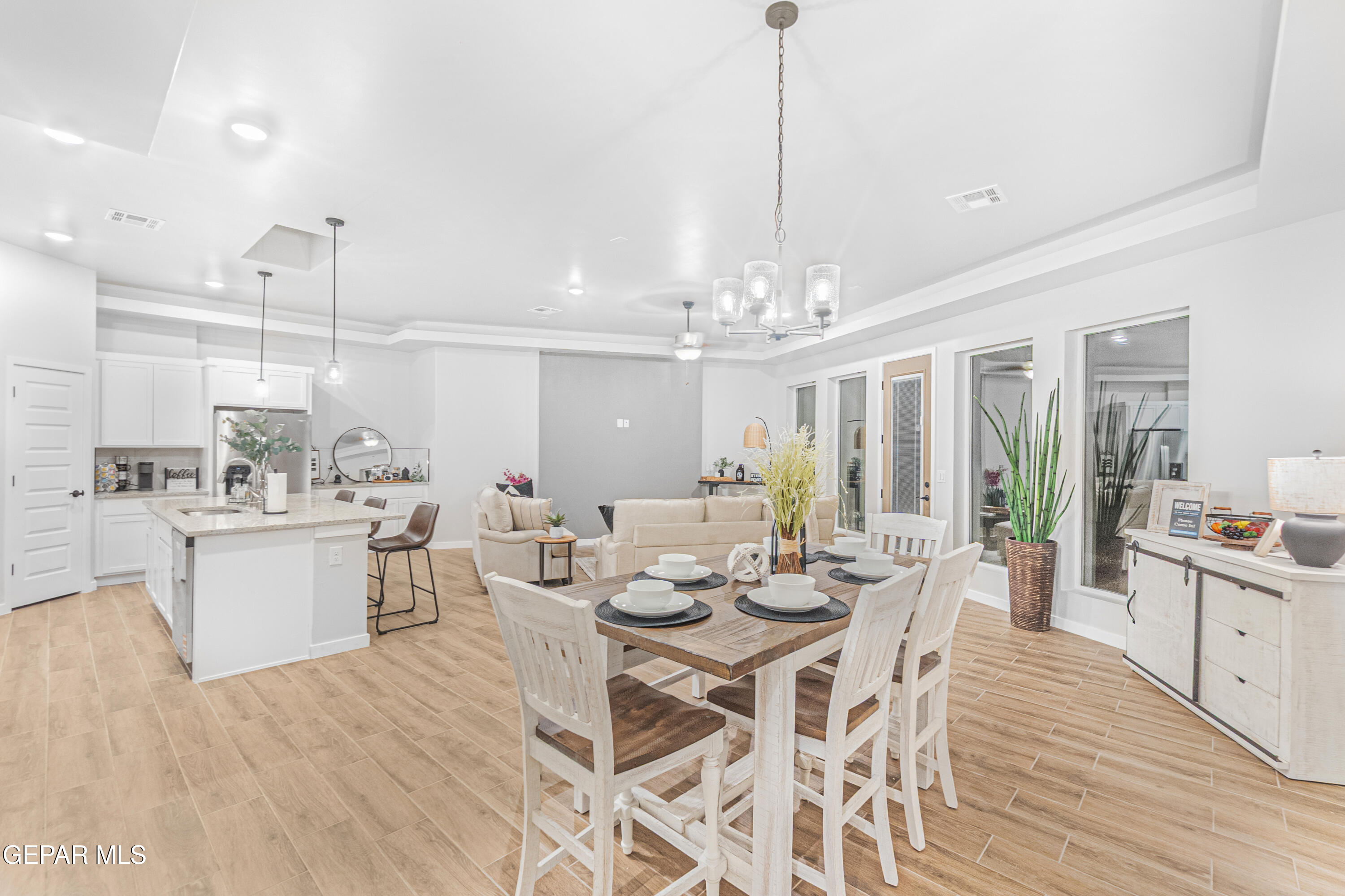 3613 Springhaven Loop Las Cruces, NM 88012 - Photo 3 of 40 DSC09088