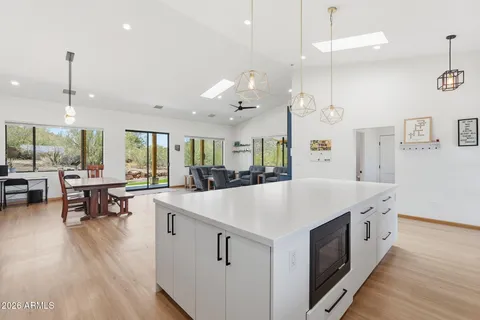 $949,000 | 43131 North 20th Street, New River, AZ 85087