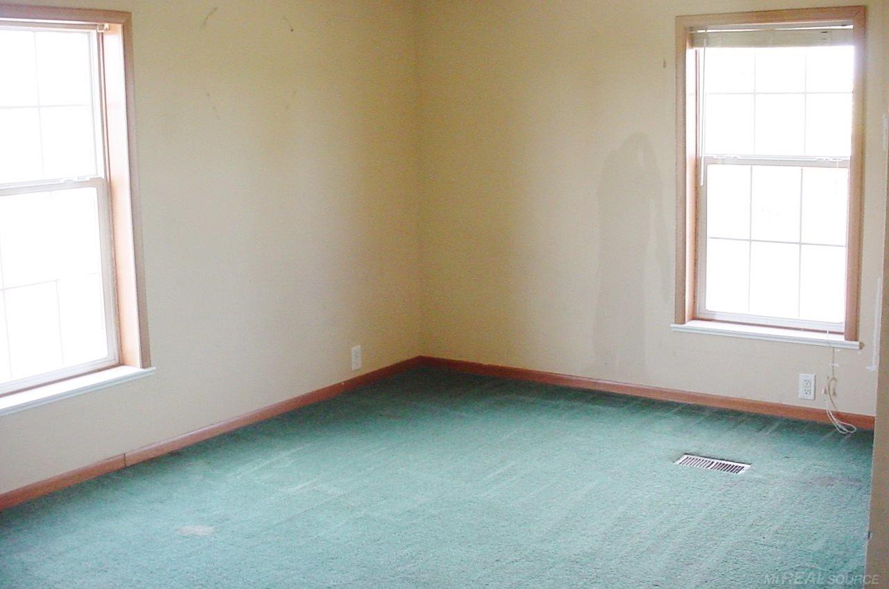 6453 Connell Road Yale, MI 48097 - Photo 8 of 37