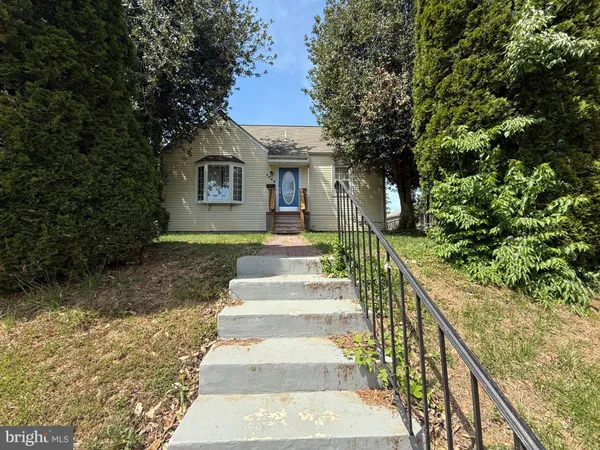 $650,000 | 4040 Poplar Street, Fairfax, VA 22030