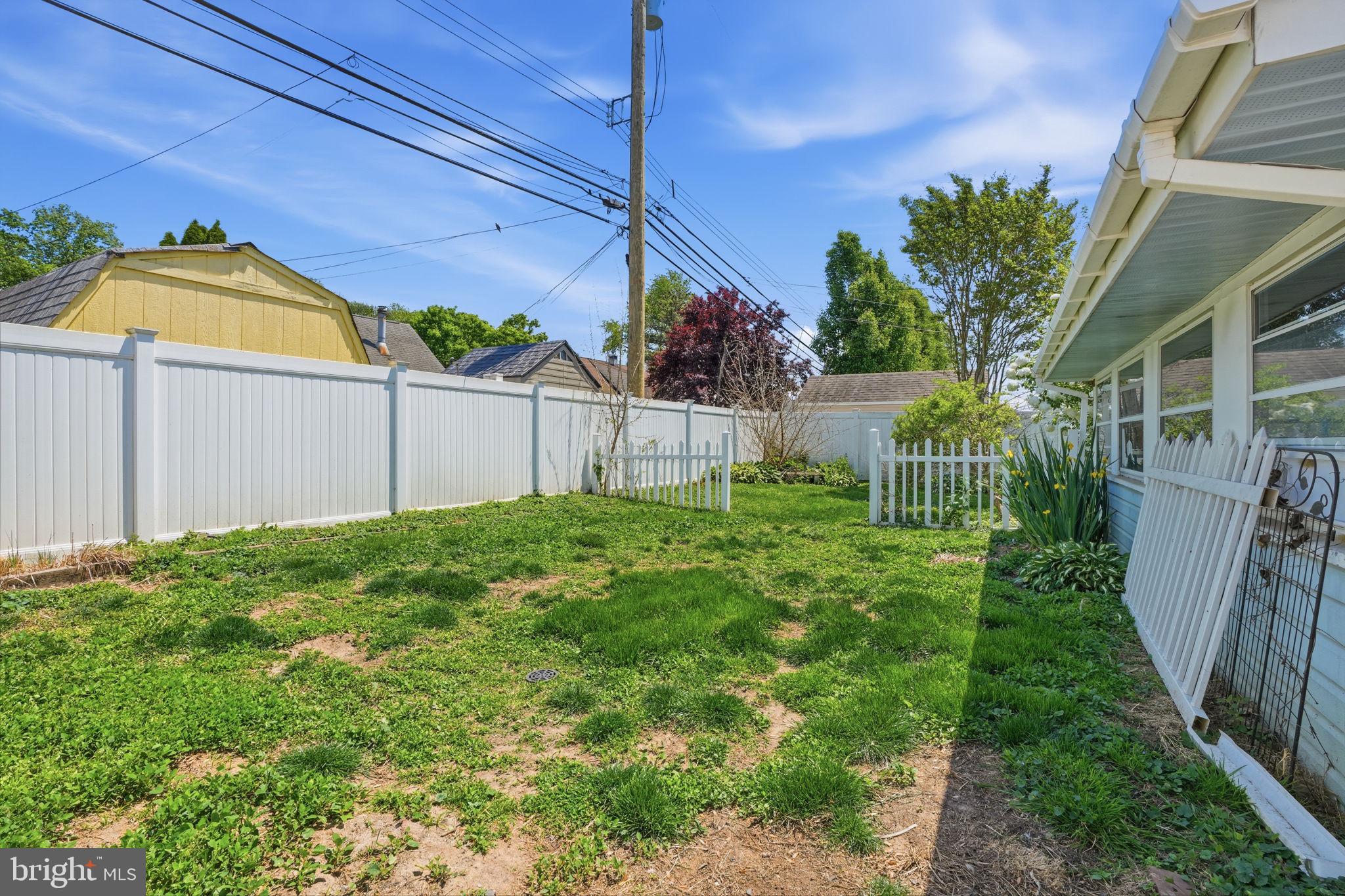 14 Hemlock Road Levittown, PA 19056 - Photo 24 of 31 Gallery Image 24