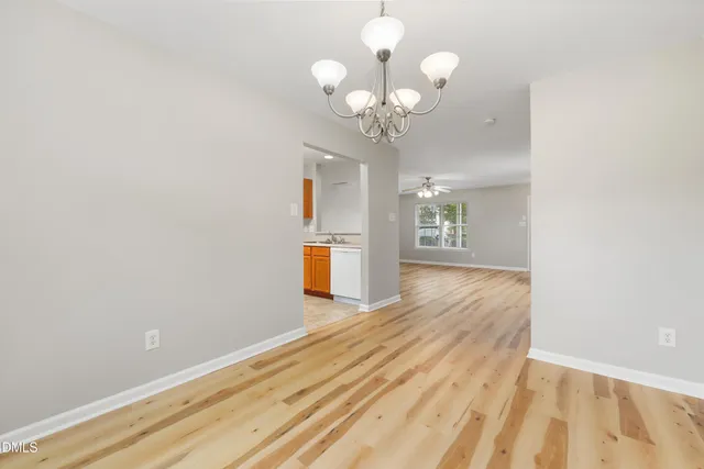 a view of empty room with window