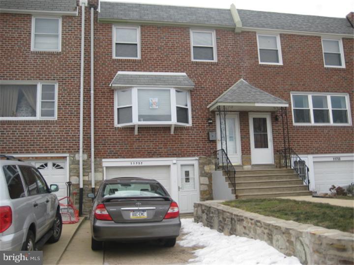 11757 Brandon Road Philadelphia, PA 19154 - Photo 1 of 14 Exterior Front