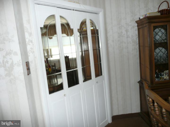 11757 Brandon Road Philadelphia, PA 19154 - Photo 4 of 14 Dining Room