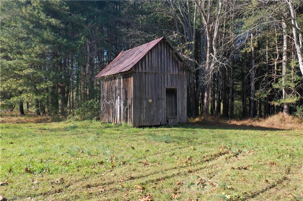 985 Traphill Road Hays, NC 28635 - Photo 18 of 43 Gallery Image 18