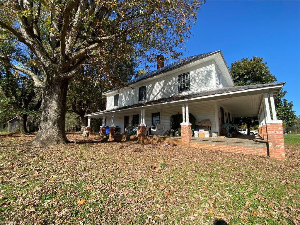 985 Traphill Road Hays, NC 28635 - Photo 4 of 43 Gallery Image 4