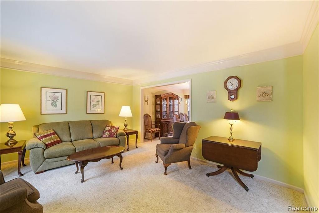 1227 Arms Court Rochester Hills, MI 48307 - Photo 3 of 37