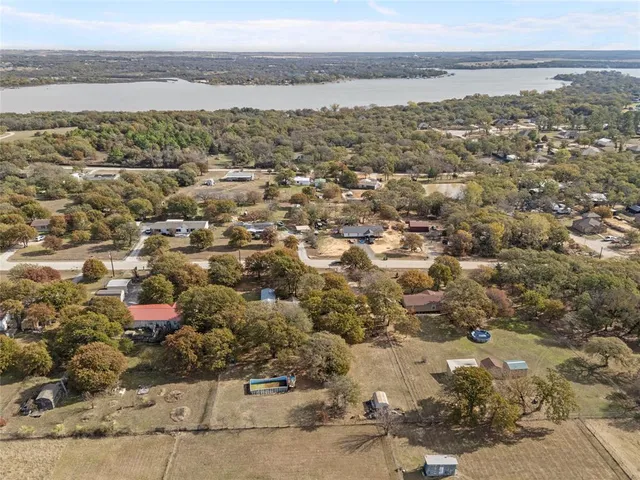 $285,000 | 353 Prairie Lane, Azle, TX 76020