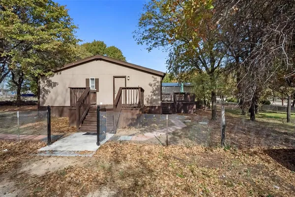 a view of outdoor space yard and patio