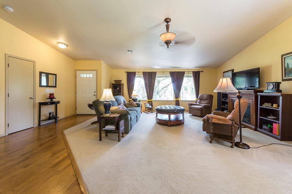 12622 Perry Road White City, OR 97503 - Photo 10 of 29 Additional Photo