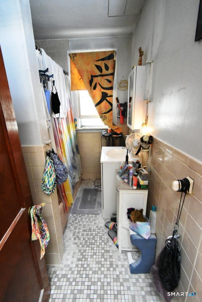 36 South St Extension Bristol, CT 06010 - Photo 13 of 32