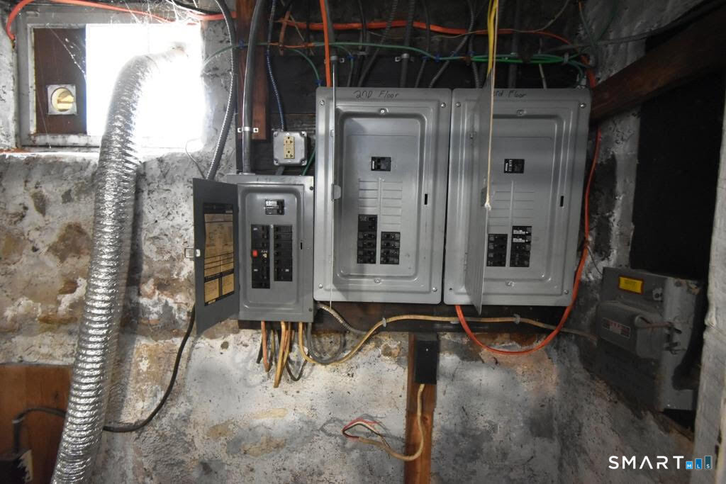 36 South St Extension Bristol, CT 06010 - Photo 27 of 32