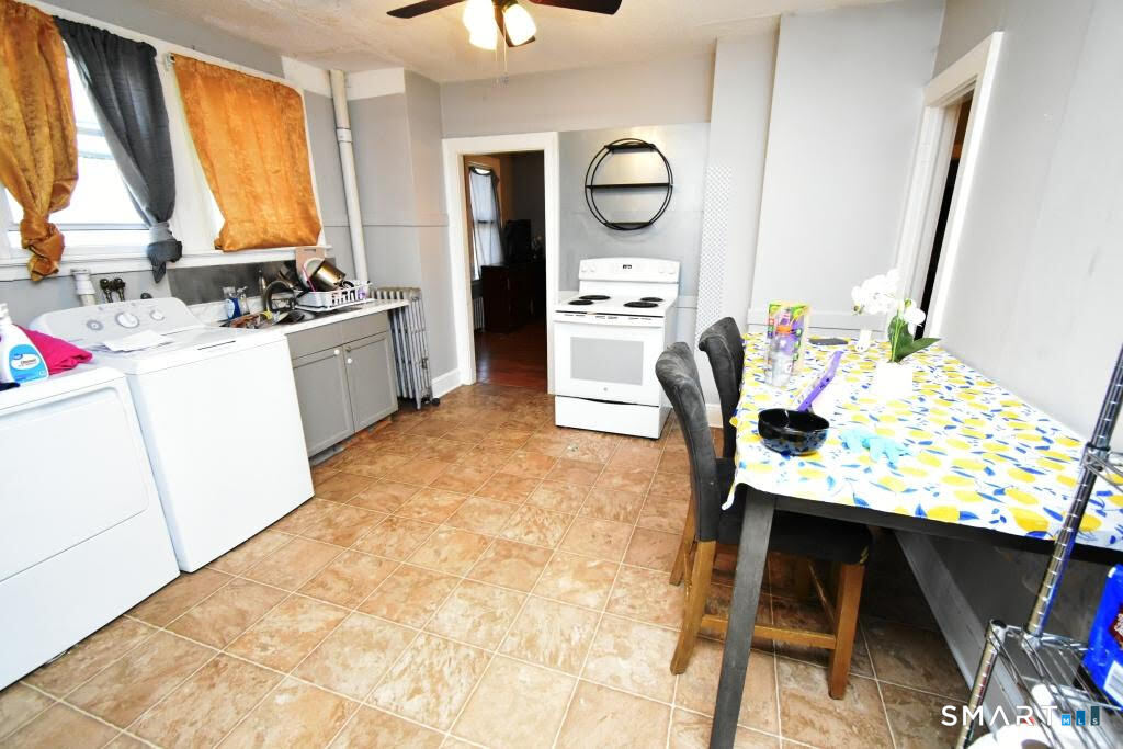 36 South St Extension Bristol, CT 06010 - Photo 6 of 32