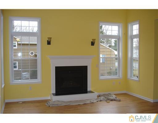 47 Spring Street Edison, NJ 08820 - Photo 6 of 8 Gallery Image 6