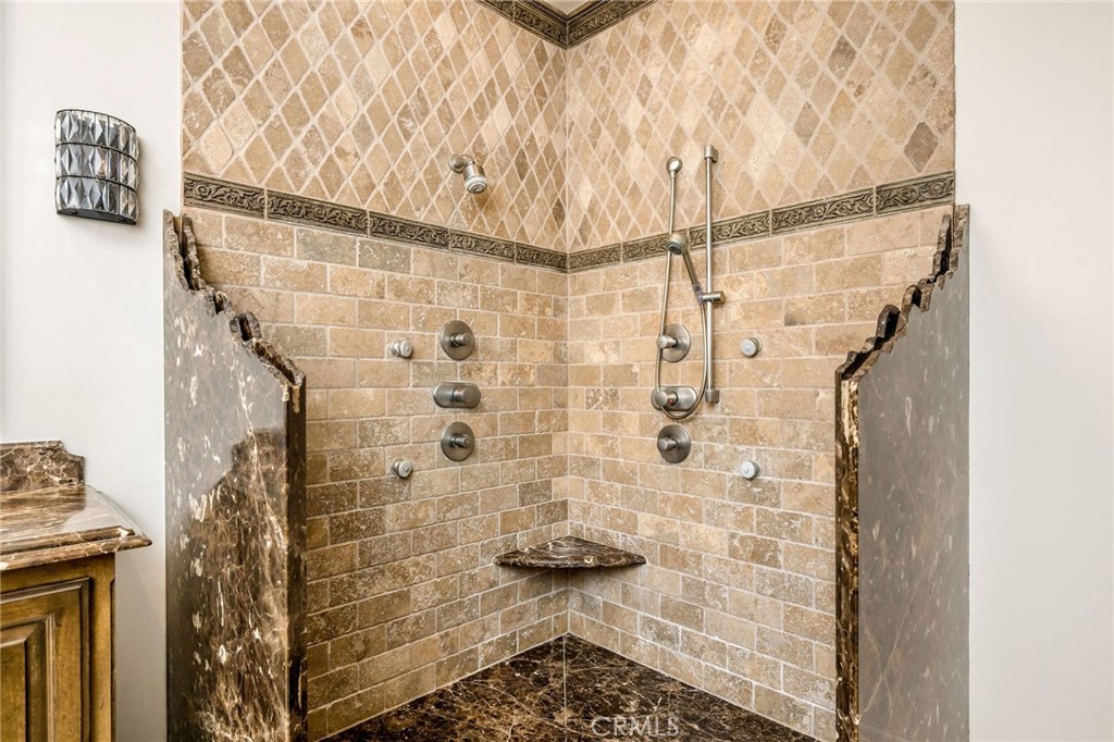 215 South Poinsettia Avenue Manhattan Beach, CA 90266 - Photo 31 of 64 a bathroom with a shower