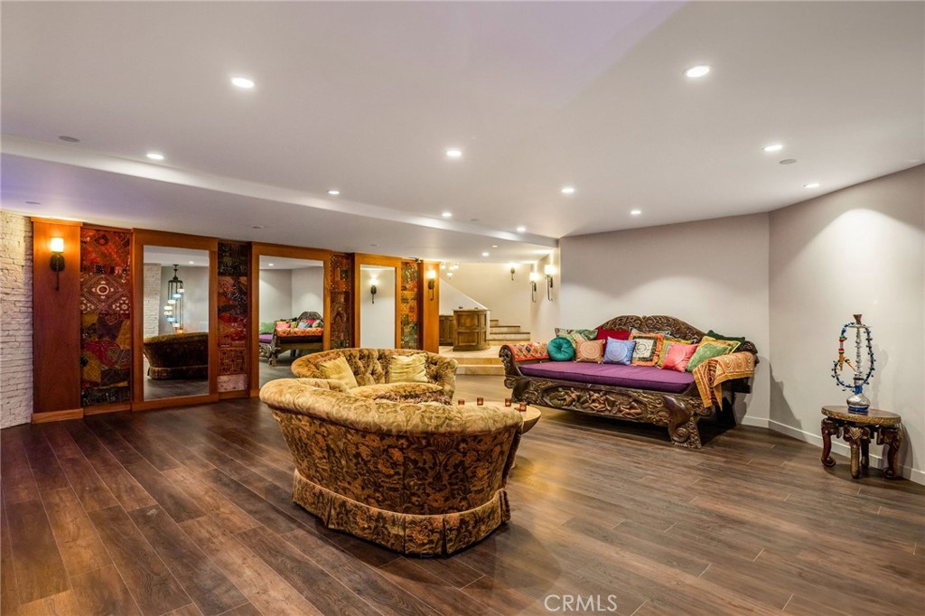 215 South Poinsettia Avenue Manhattan Beach, CA 90266 - Photo 43 of 64