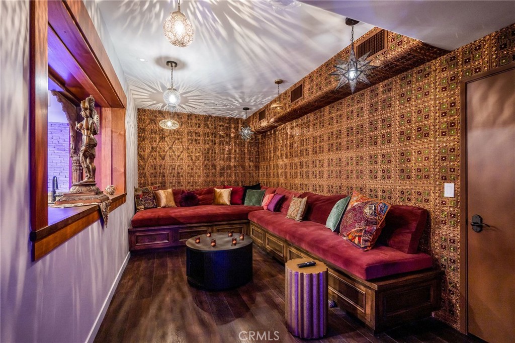 215 South Poinsettia Avenue Manhattan Beach, CA 90266 - Photo 47 of 64