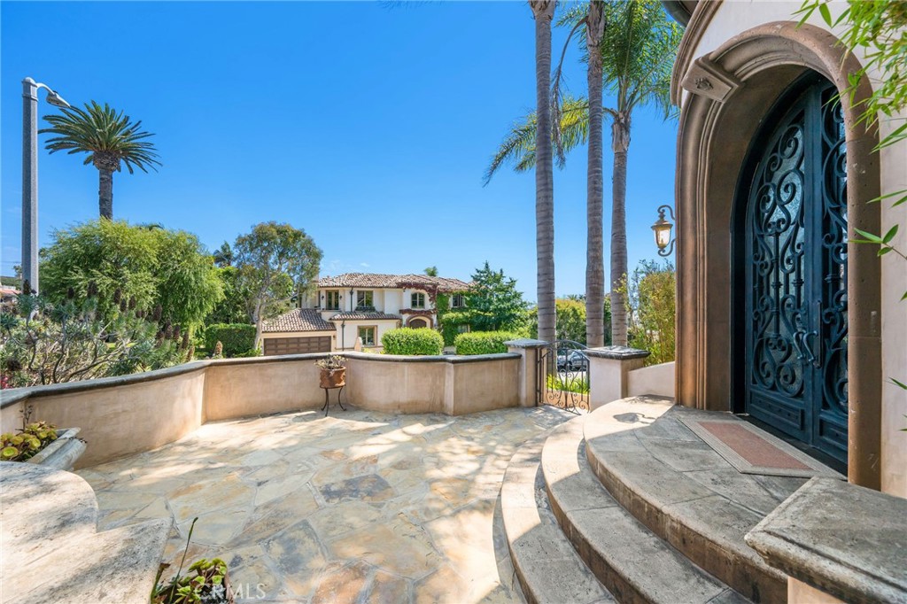 215 South Poinsettia Avenue Manhattan Beach, CA 90266 - Photo 6 of 64 a view of a swimming pool with a lounge chairs