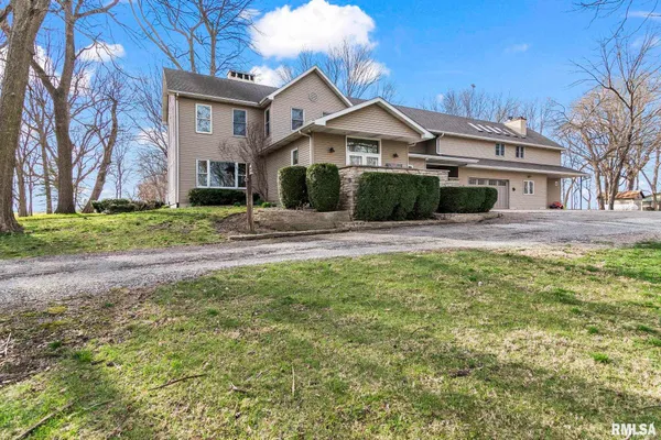 $730,000 | 9343 County Road 1 North, New Berlin, IL 62670