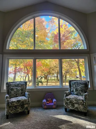 $730,000 | 9343 County Road 1 North, New Berlin, IL 62670