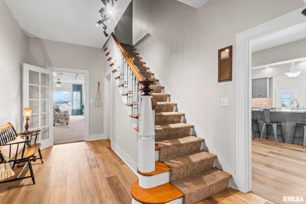 $730,000 | 9343 County Road 1 North, New Berlin, IL 62670