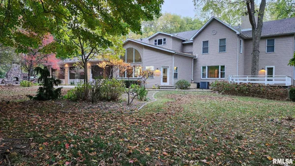 $730,000 | 9343 County Road 1 North, New Berlin, IL 62670