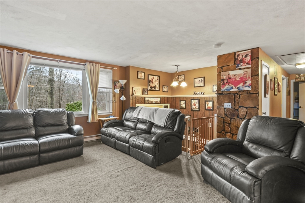 69 Dana Road Oxford, MA 01540 - Photo 3 of 32 Gallery Image 3
